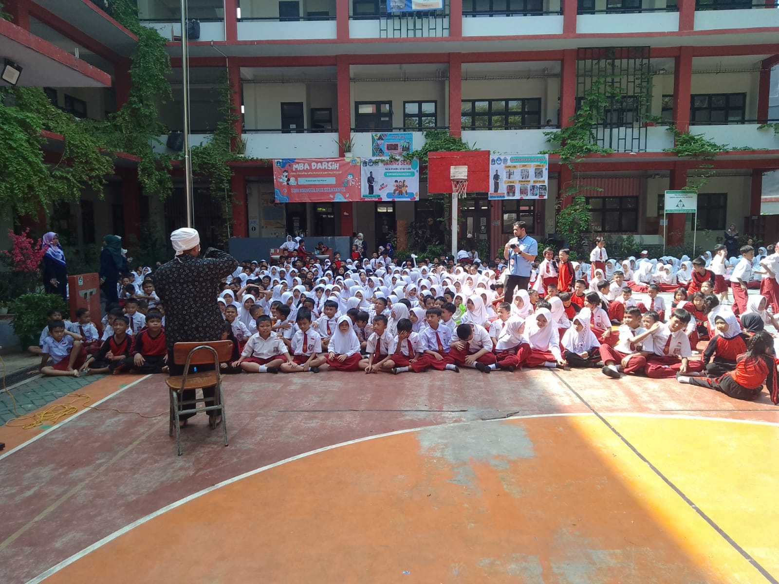 Roadshow Workshop Membaca Dan Literasi Perpustakaan SDN Mangga Dua Selatan 01